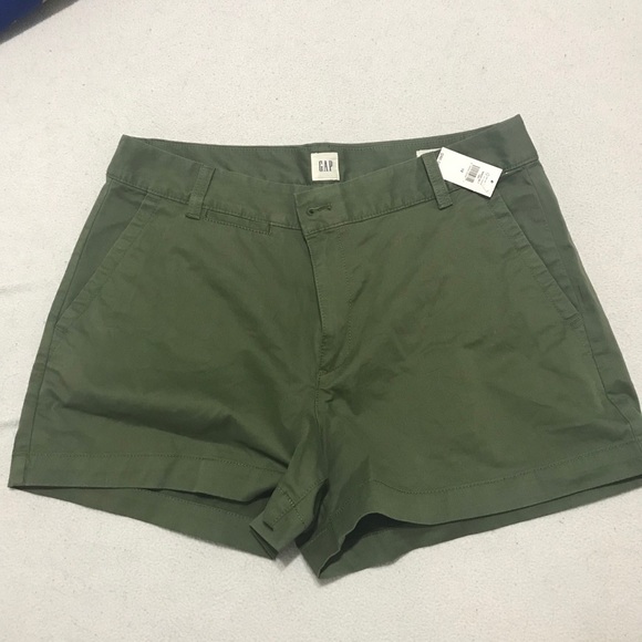 GAP Shorts - Picture 2 of 6